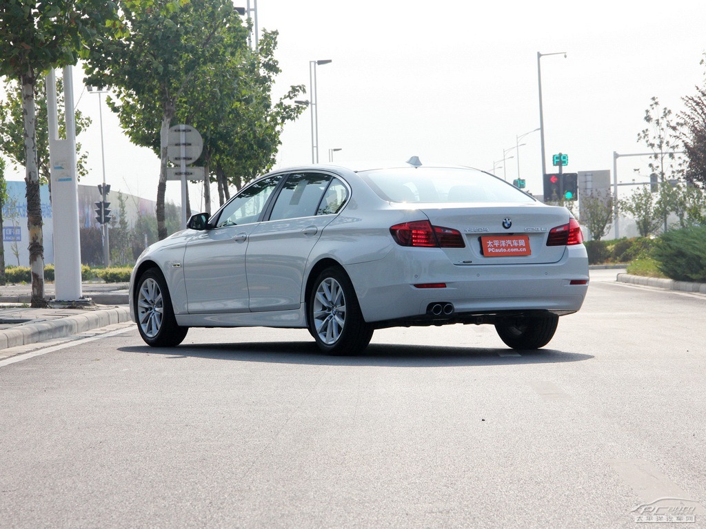 寶馬5系外觀高清大圖
