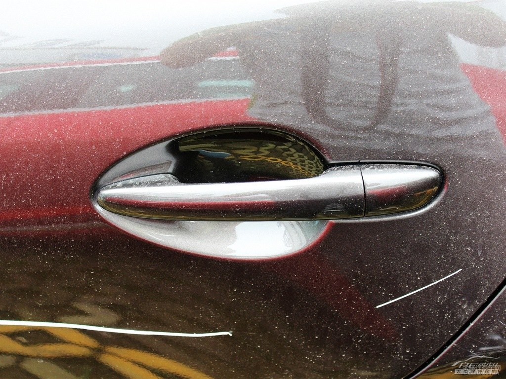 琉璃棕馬自達3 昂克賽拉車身外觀圖片