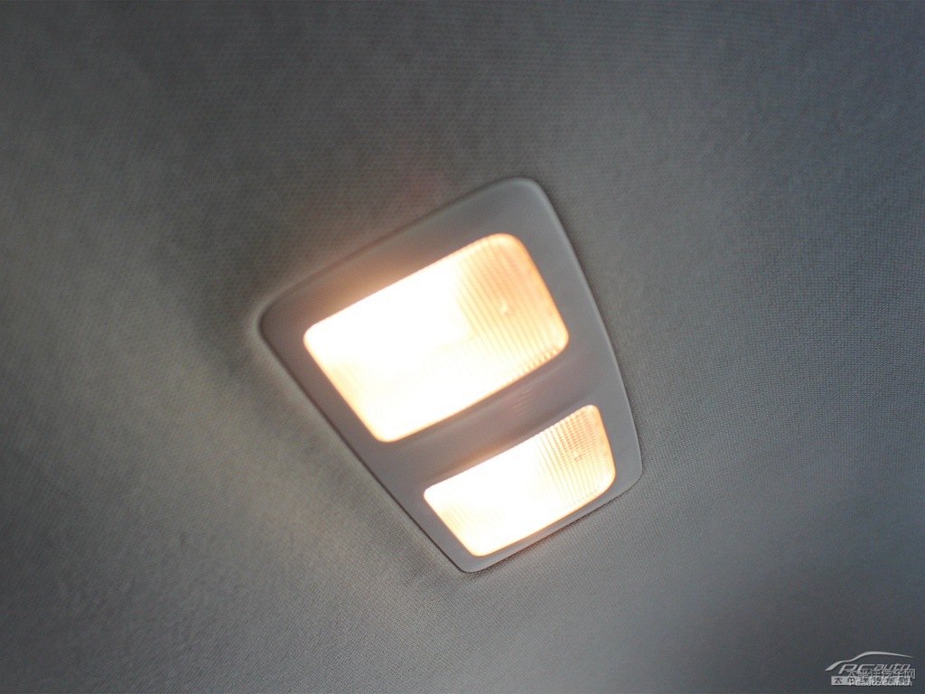 琉璃棕馬自達(dá)3 昂克賽拉車廂內(nèi)飾圖片