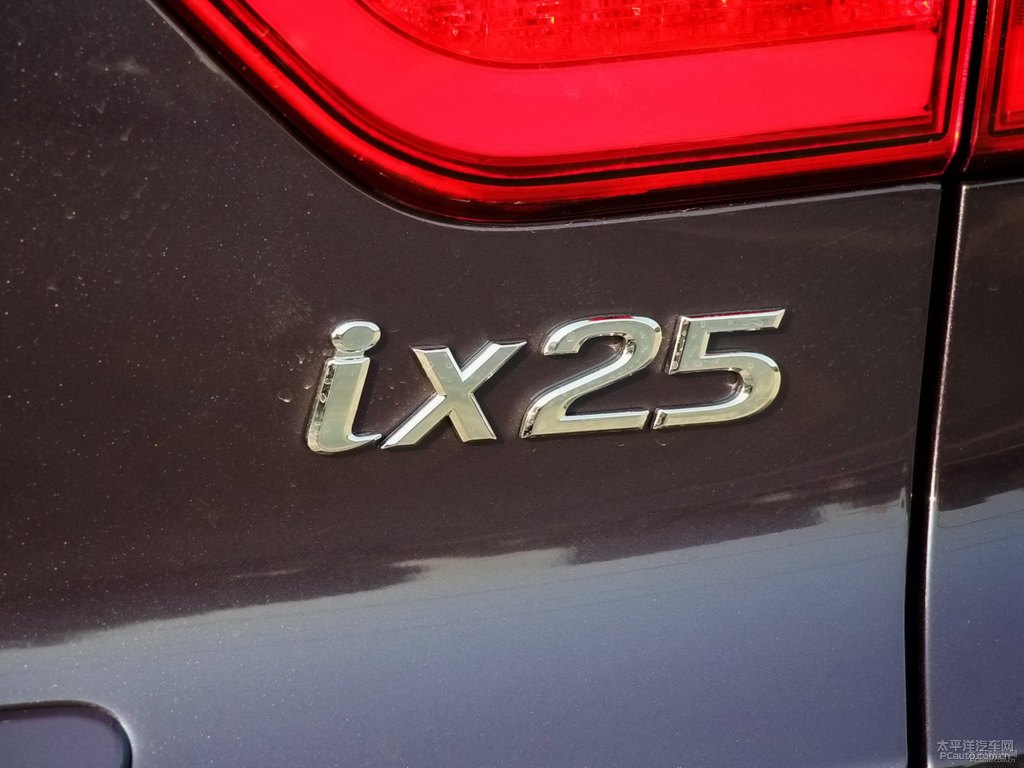 羅蘭紫北京現(xiàn)代ix25車尾外觀圖片