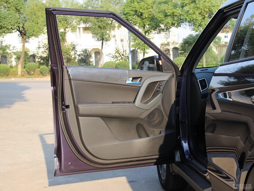 羅蘭紫北京現(xiàn)代ix25車廂內(nèi)飾圖片