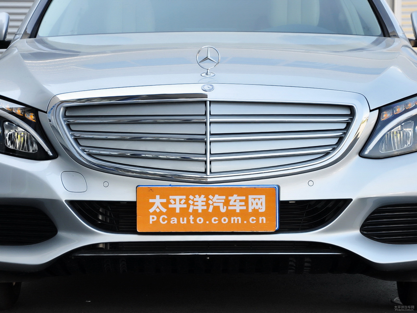奔馳C級外觀高清大圖