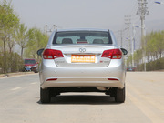 2014款 三廂 1.5L 樂(lè)天天窗版 2014款 三廂 1.5L 樂(lè)天天窗版