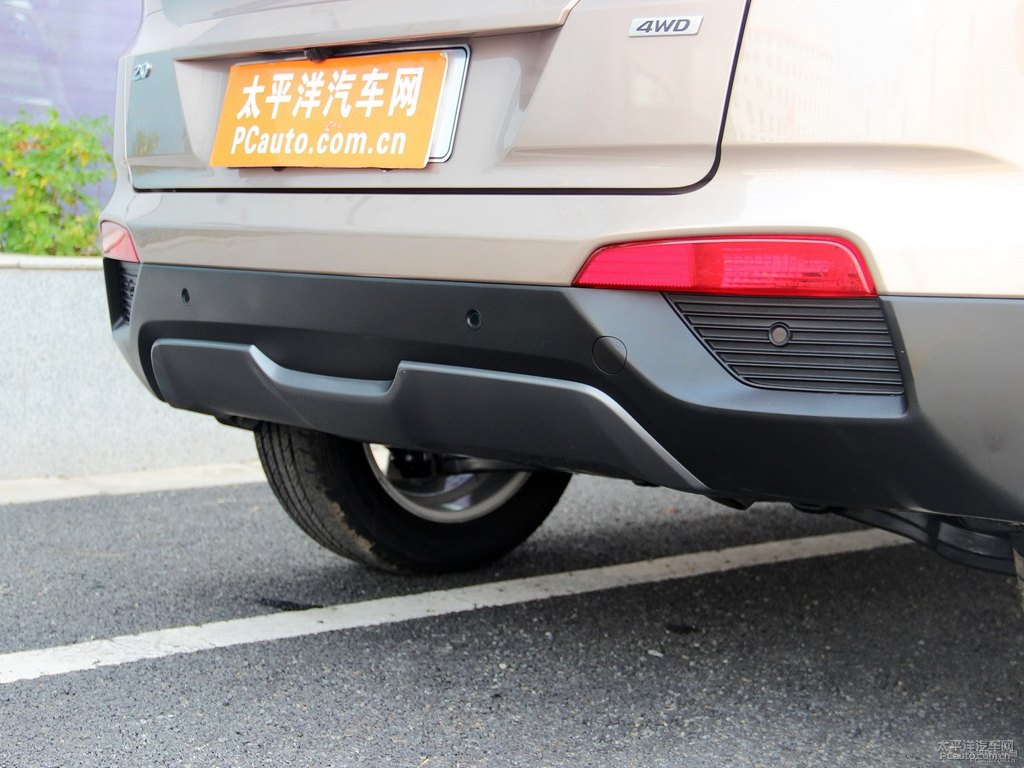 流沙金北京現(xiàn)代ix25車尾外觀圖片
