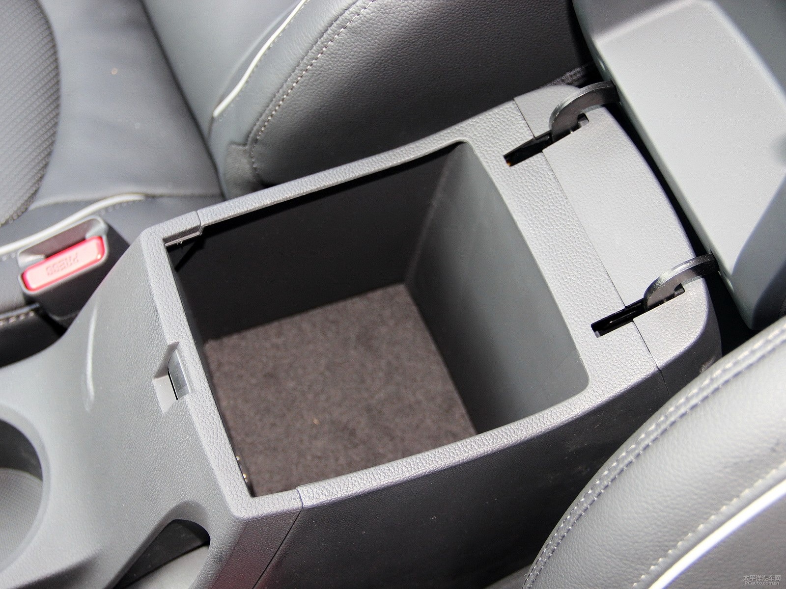 北京現(xiàn)代ix25空間高清大圖