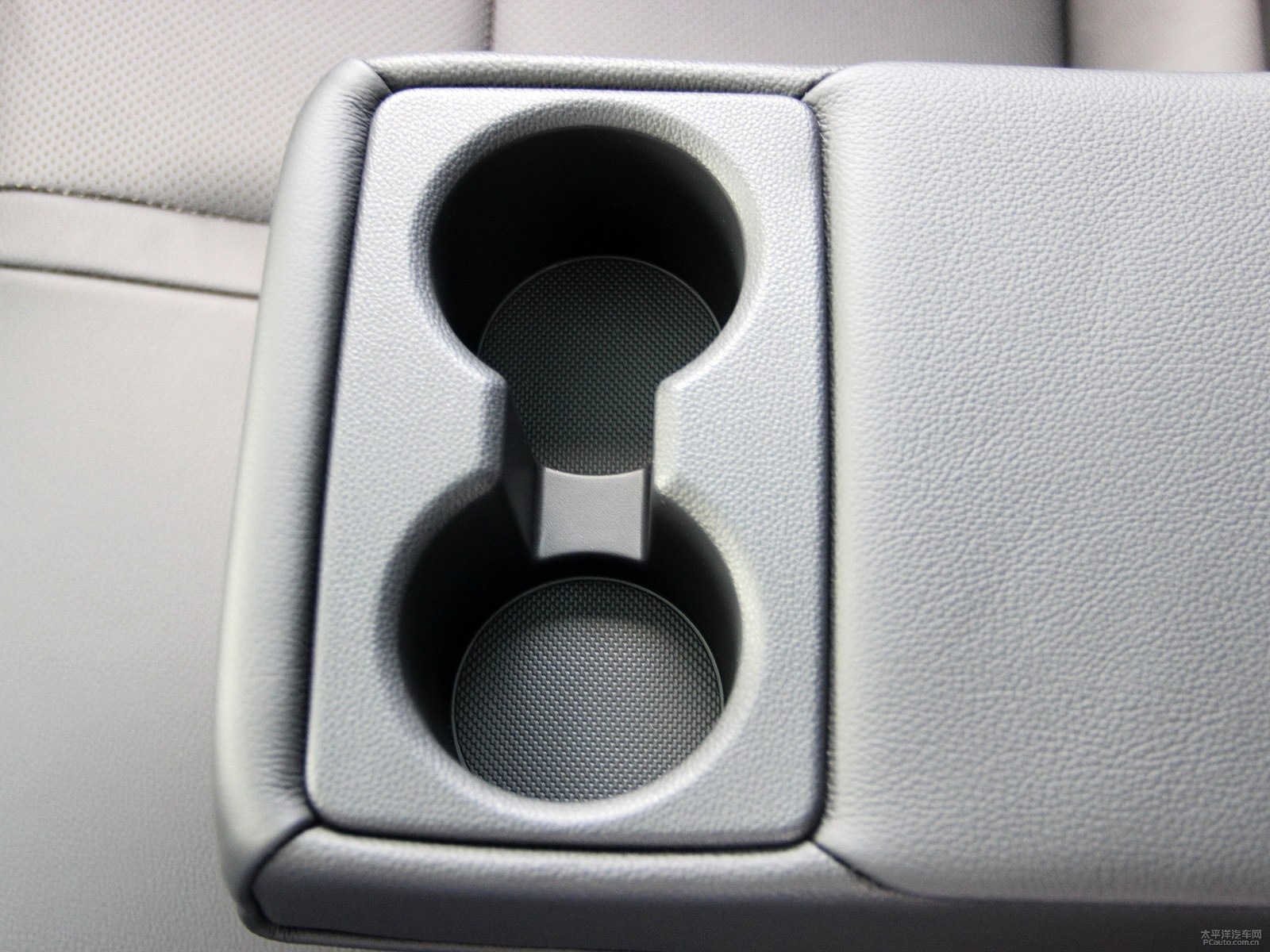 北京現(xiàn)代ix25空間高清大圖