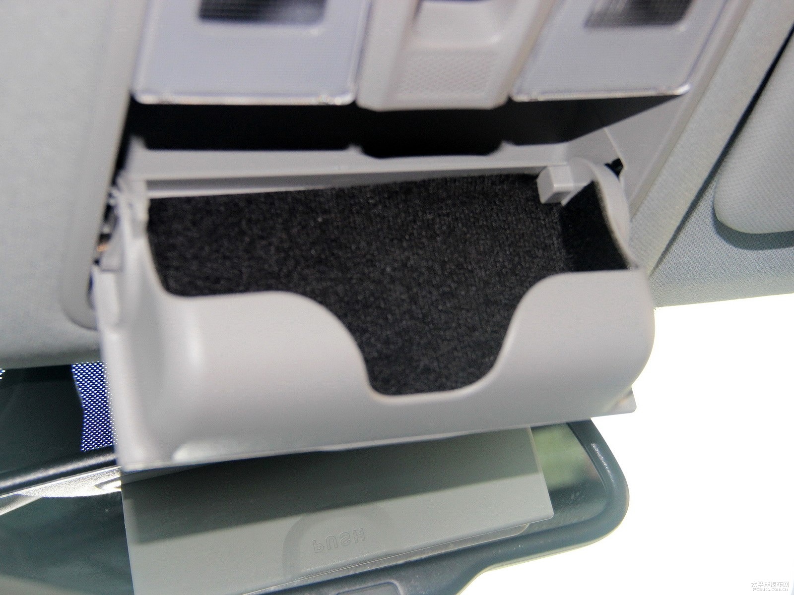 北京現(xiàn)代ix25空間高清大圖