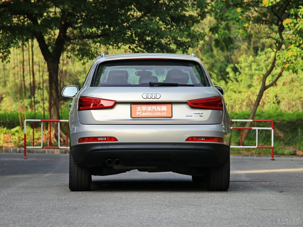 鉑金米奧迪Q3整車外觀外觀圖片