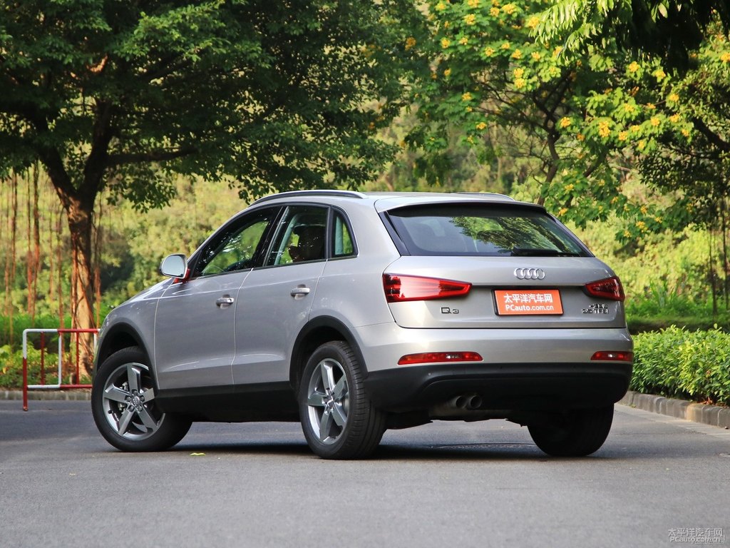 鉑金米奧迪Q3整車外觀外觀圖片