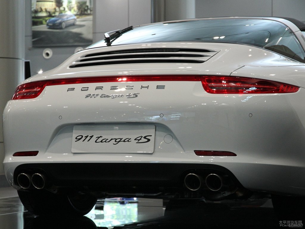 保時(shí)捷911車(chē)尾外觀圖片
