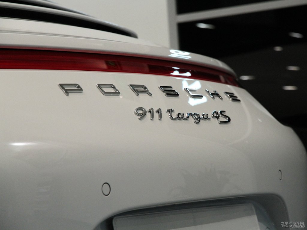 保時(shí)捷911車(chē)尾外觀圖片