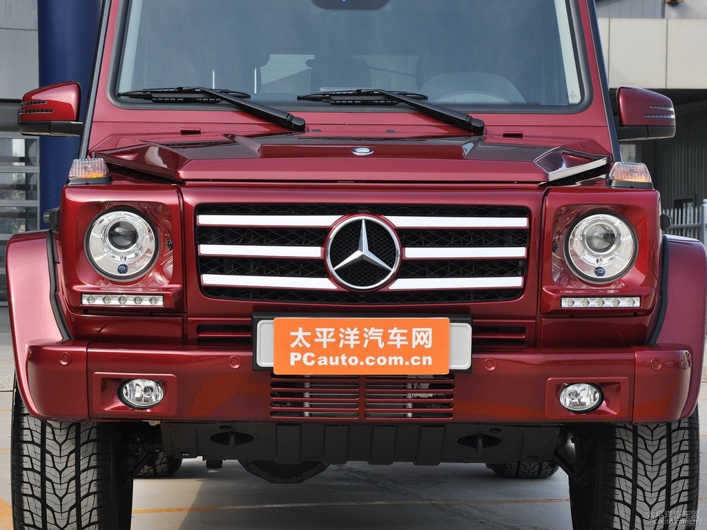 玄武皂石紅奔馳G級(jí)車(chē)頭外觀圖片