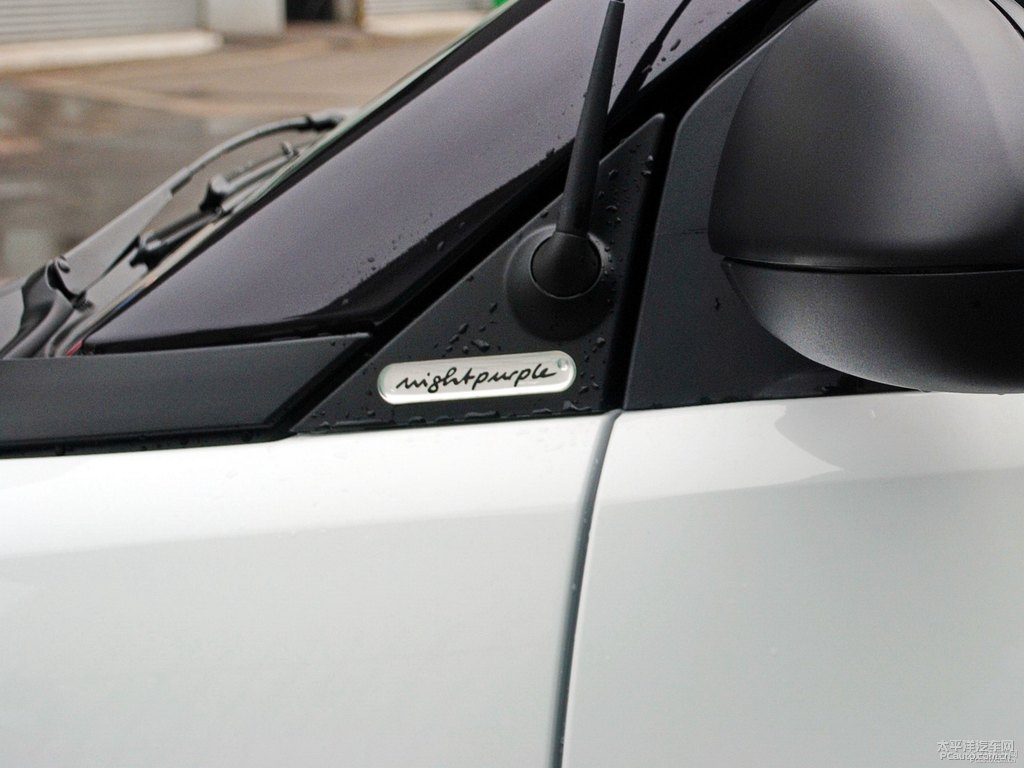 ɫsmart fortwo܇^DƬ