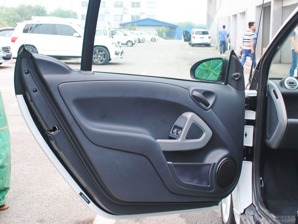 ɫsmart fortwo܇(ni)DƬ
