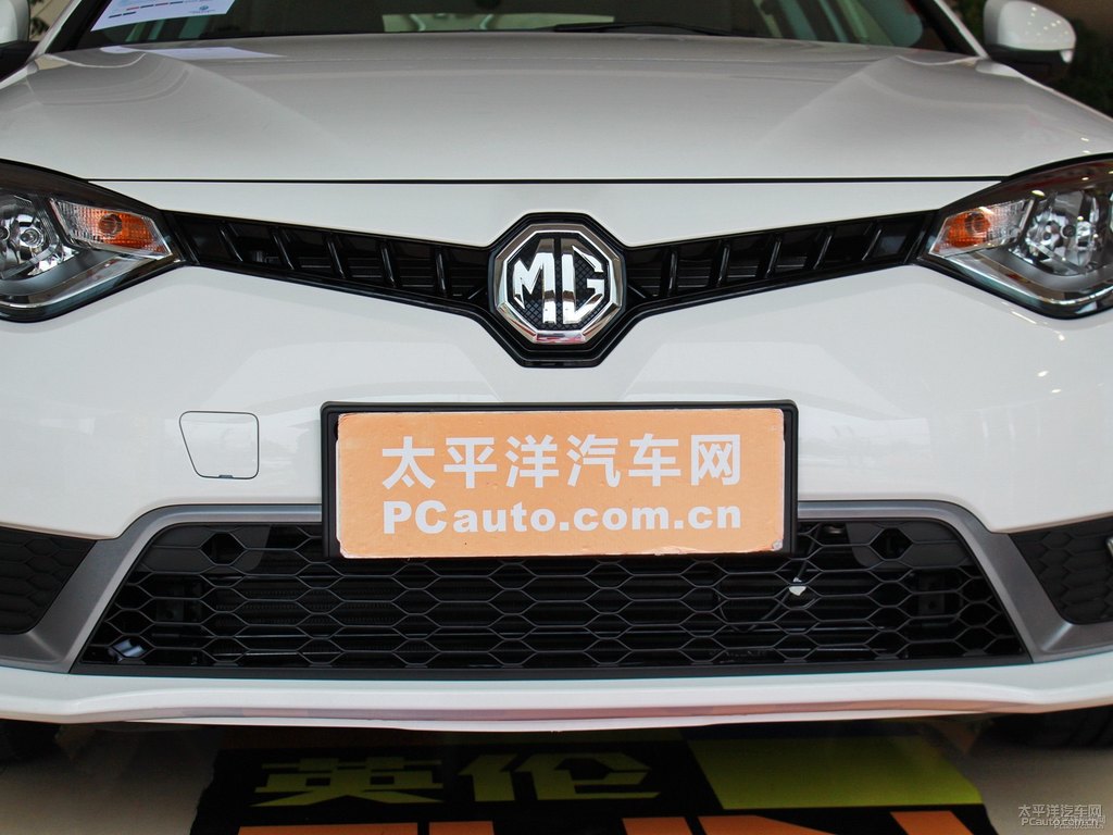 圣峰白MG6車頭外觀圖片
