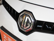 2015款 掀背 1.8T 90周年賽道冠軍版自動精英型 2015款 掀背 1.8T 90周年賽道冠軍版自動精英型