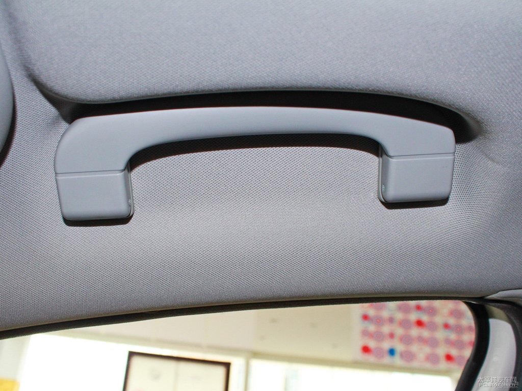 圣峰白MG6車廂內(nèi)飾圖片