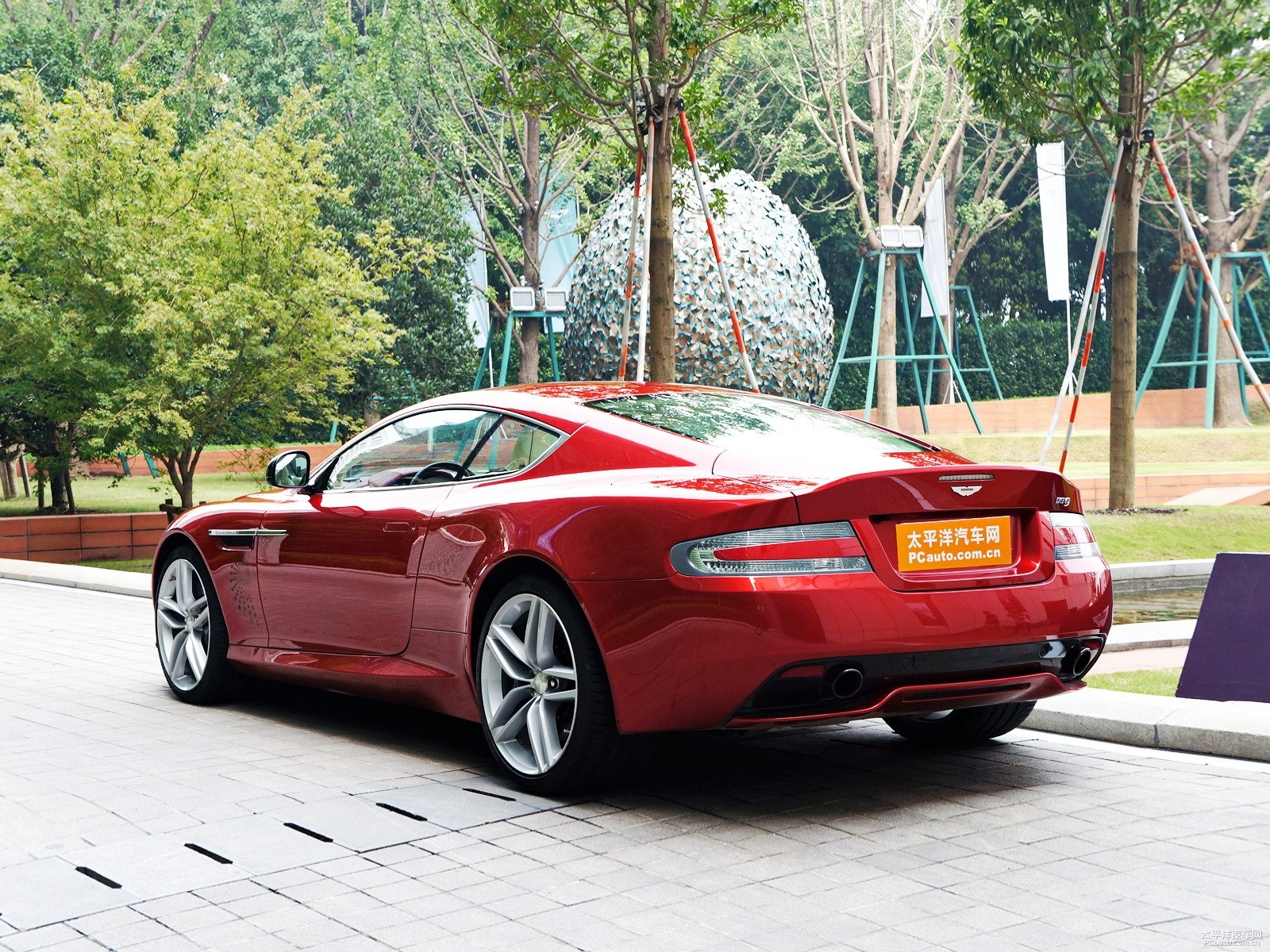 DB9外觀高清大圖