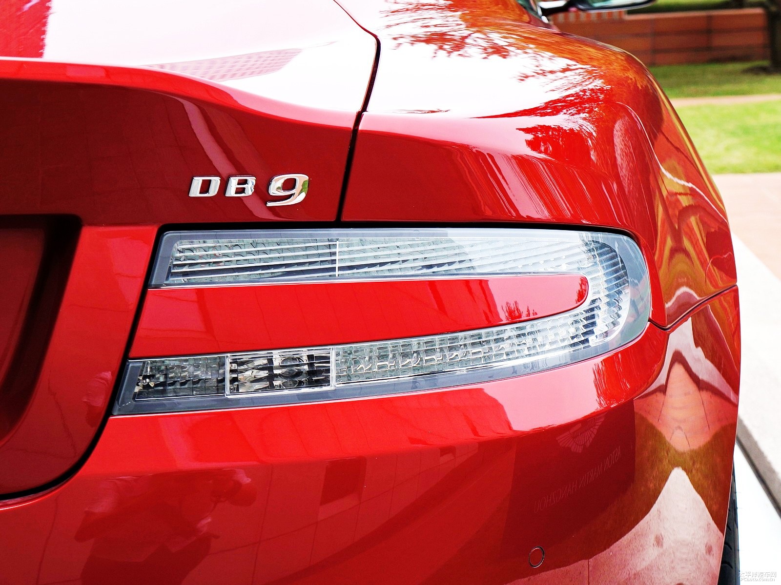 DB9外觀高清大圖