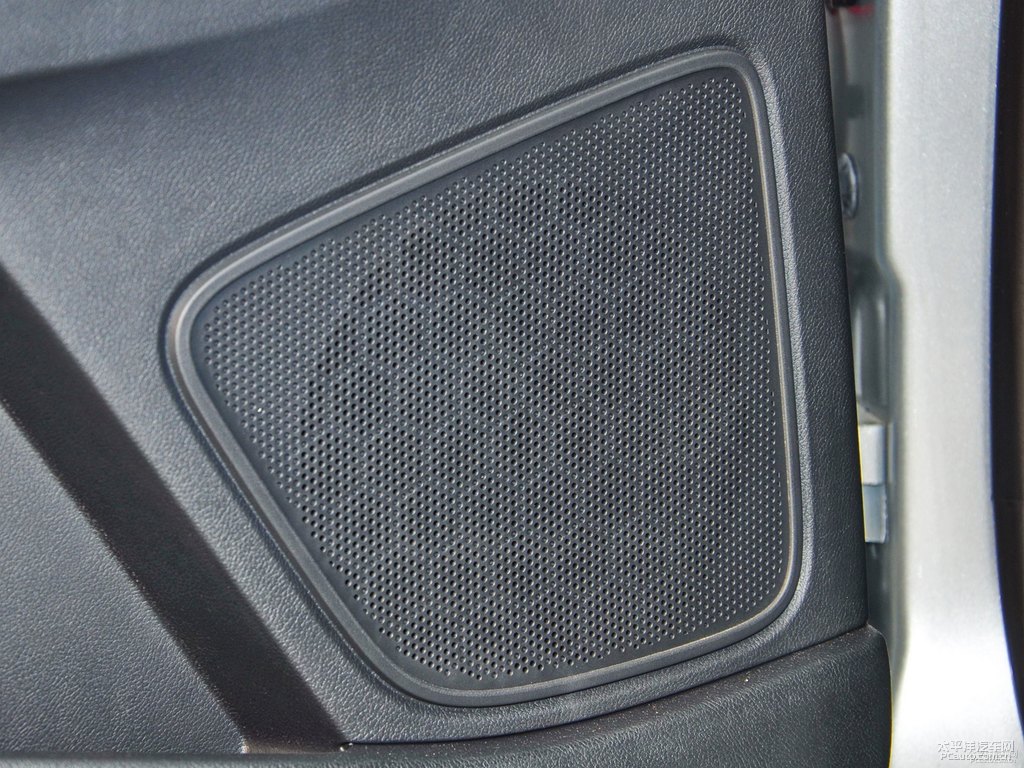 蘇格蘭銀MG6車廂內(nèi)飾圖片