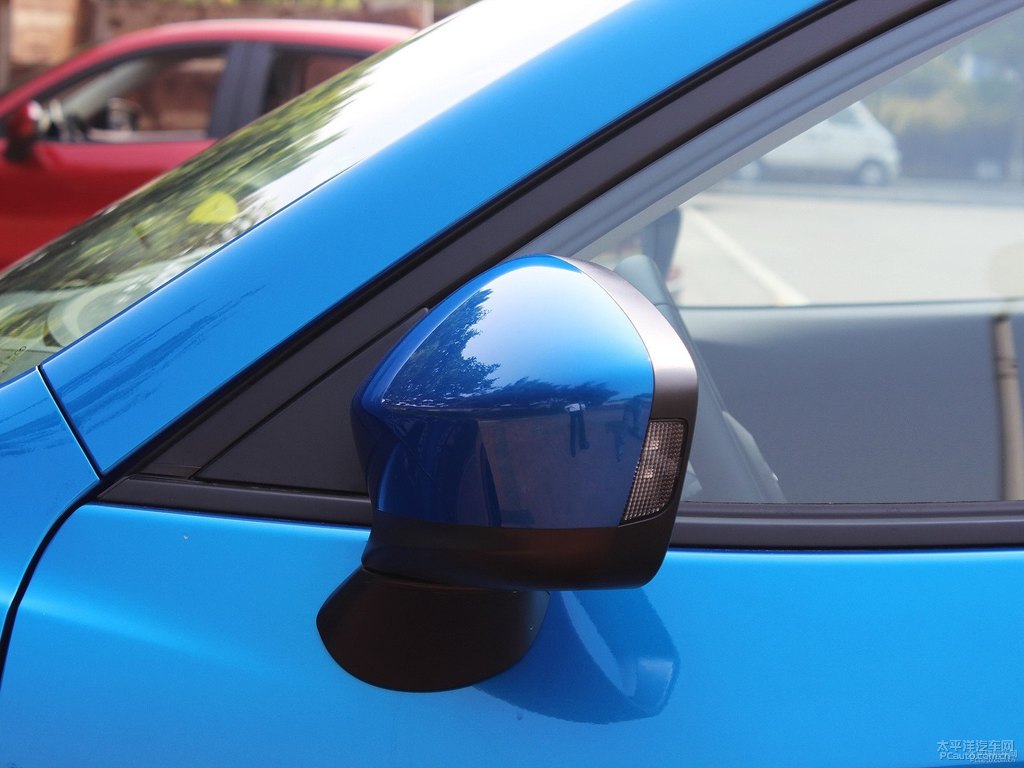 創(chuàng)馳藍(lán)馬自達(dá)CX-5車身外觀圖片