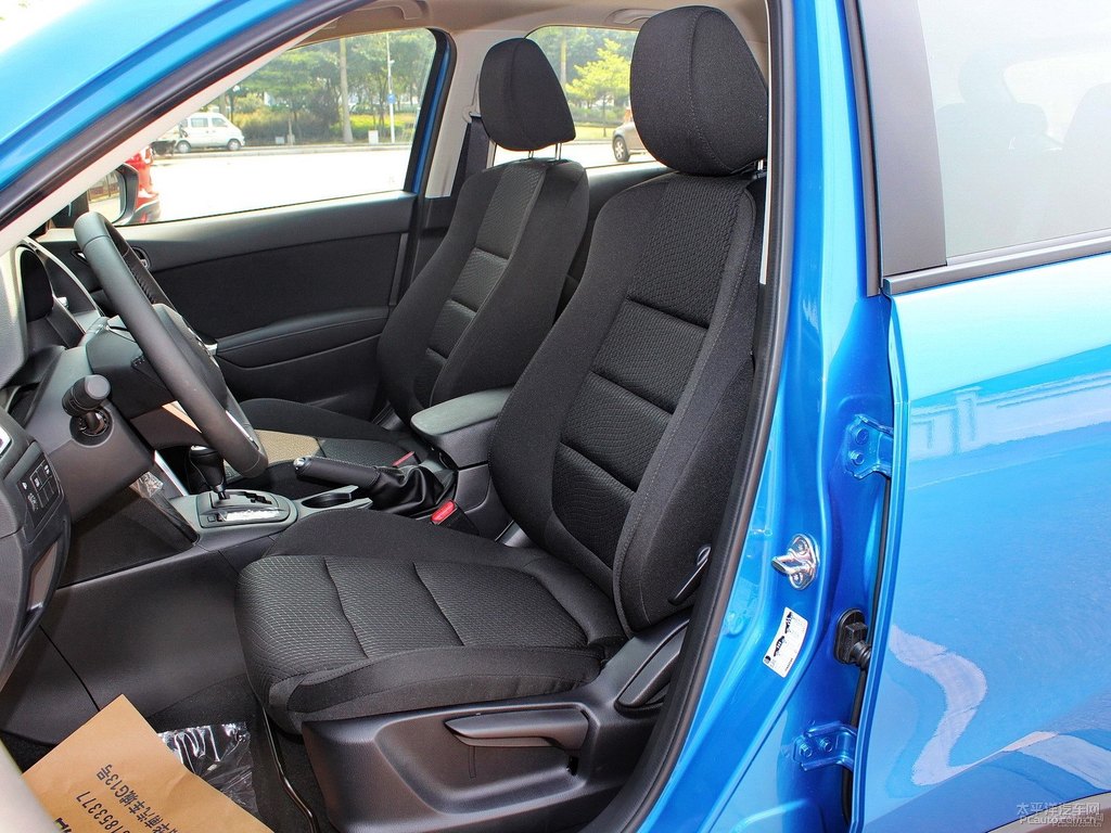 創(chuàng)馳藍(lán)馬自達(dá)CX-5座椅內(nèi)飾圖片