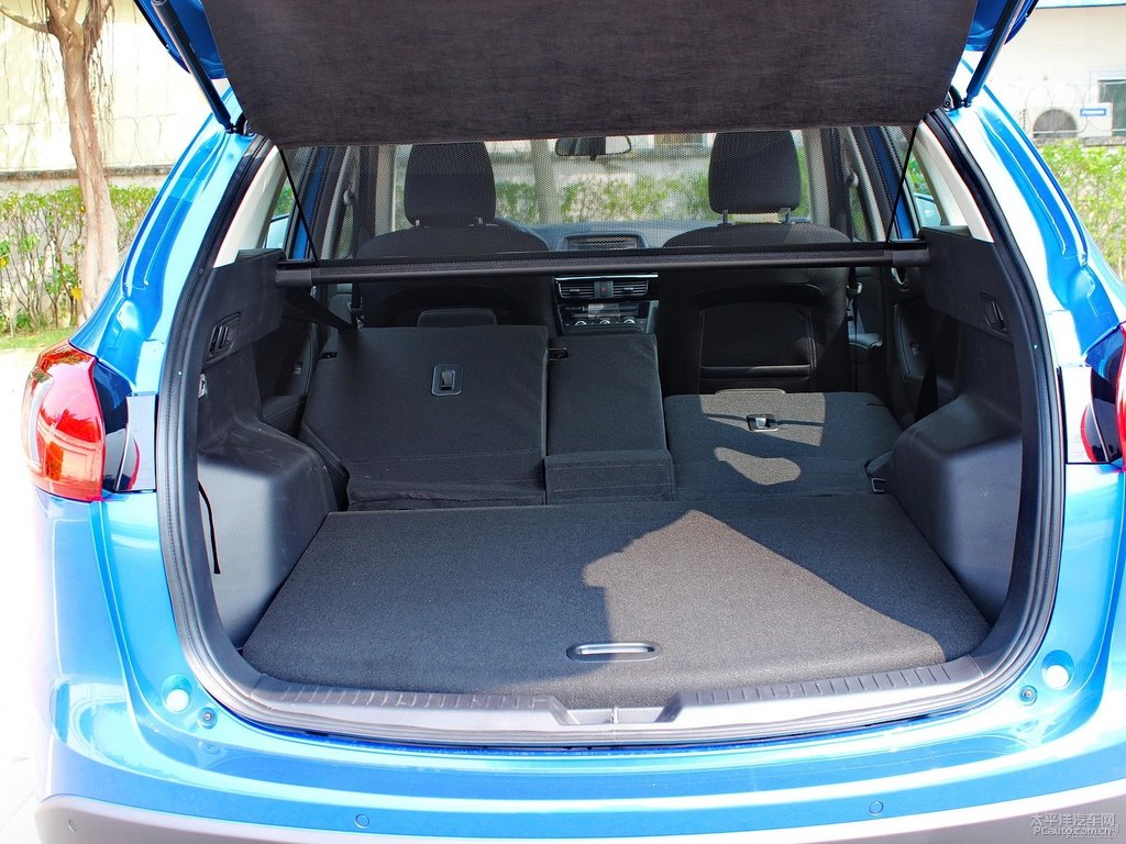 創(chuàng)馳藍(lán)馬自達(dá)CX-5后備廂空間圖片