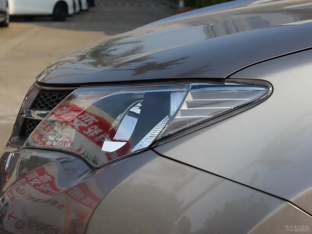 RAV4榮放車頭外觀圖片
