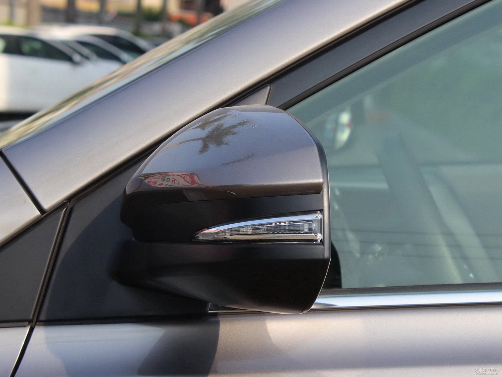 RAV4榮放外觀高清大圖