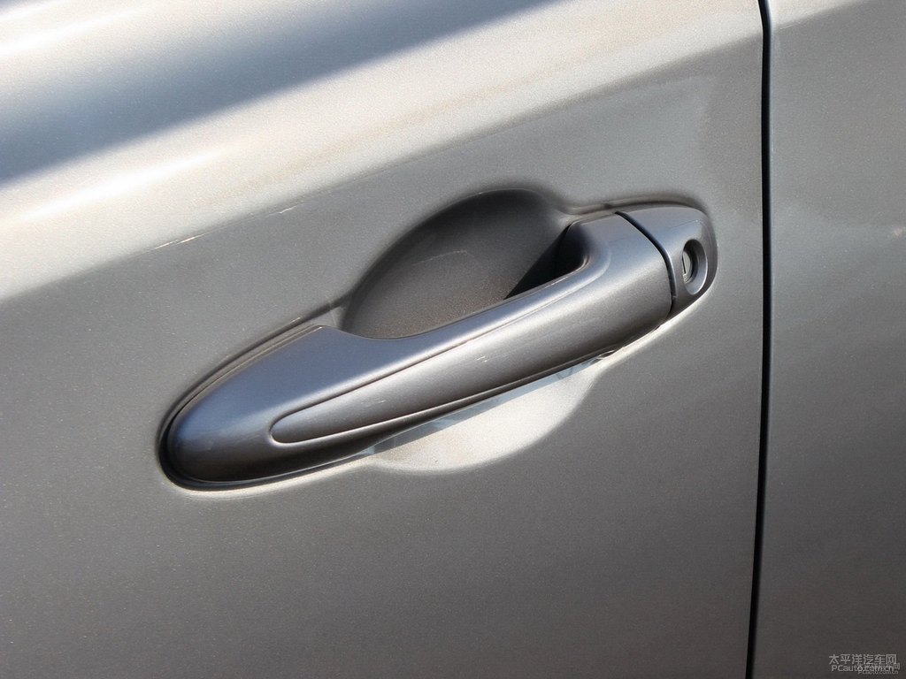 RAV4榮放車身外觀圖片