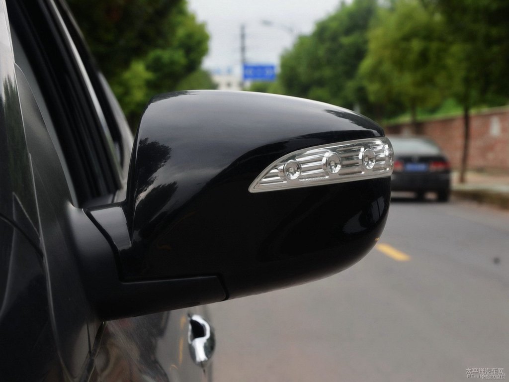 炫黑北京現(xiàn)代ix35車身外觀圖片