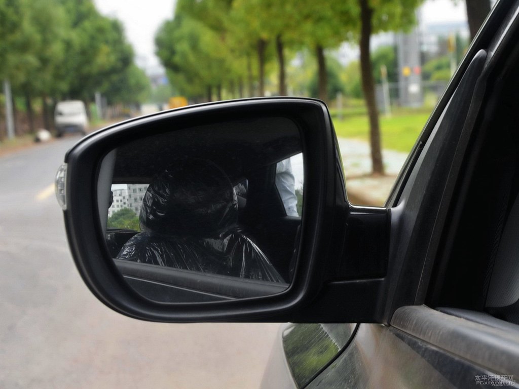 炫黑北京現(xiàn)代ix35車身外觀圖片