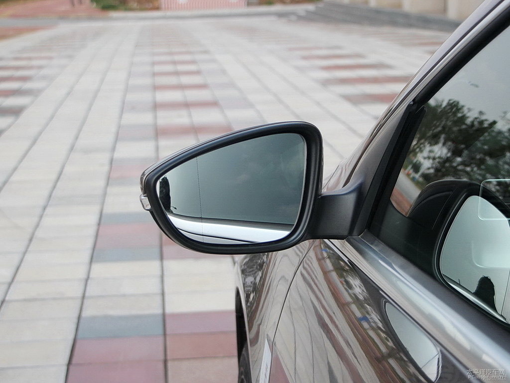開羅金大眾CC車身外觀圖片