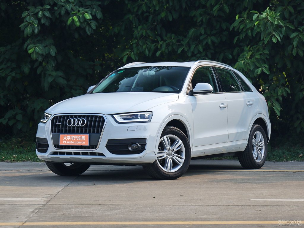 冰川白奧迪Q3整車(chē)外觀外觀圖片
