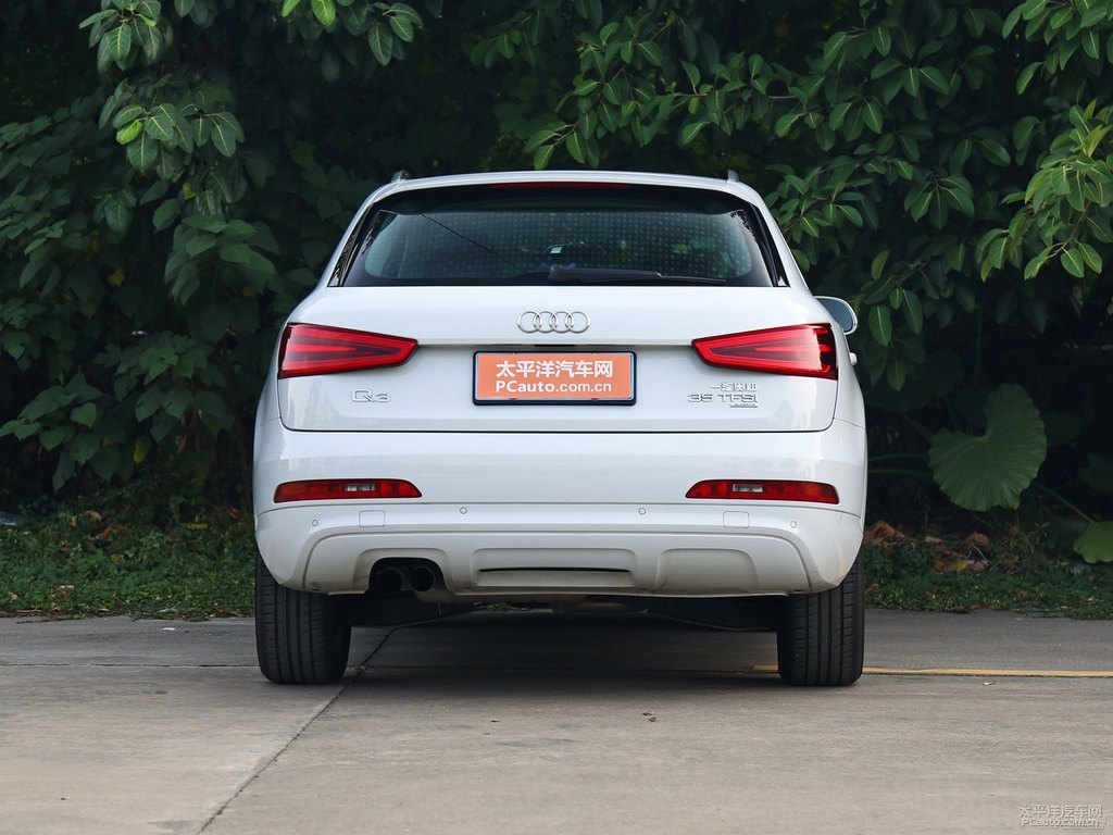 冰川白奧迪Q3整車外觀外觀圖片