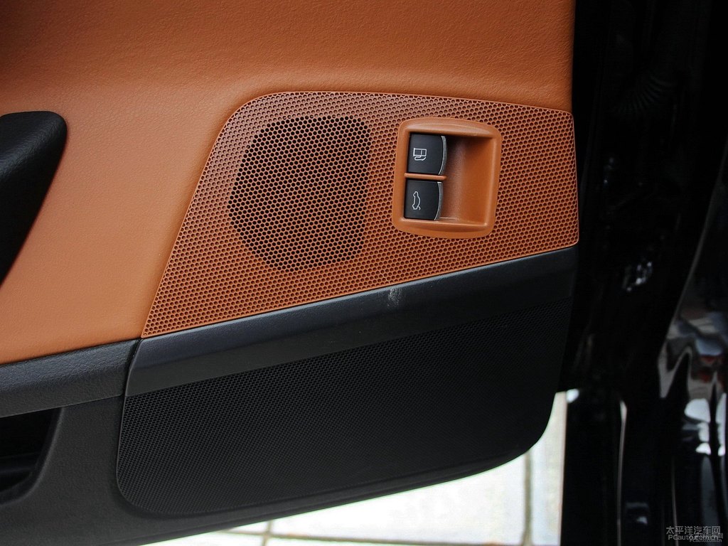 幻影黑大眾CC車廂內(nèi)飾圖片