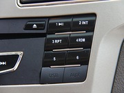 2015款 1.9T 柴油版 兩驅(qū)豪華型 7座 2015款 1.9T 柴油版 兩驅(qū)豪華型 7座