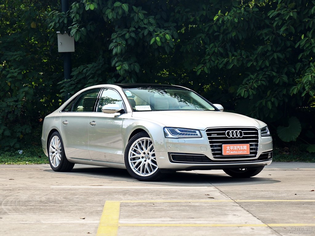 斑羚米色奧迪A8L整車外觀外觀圖片