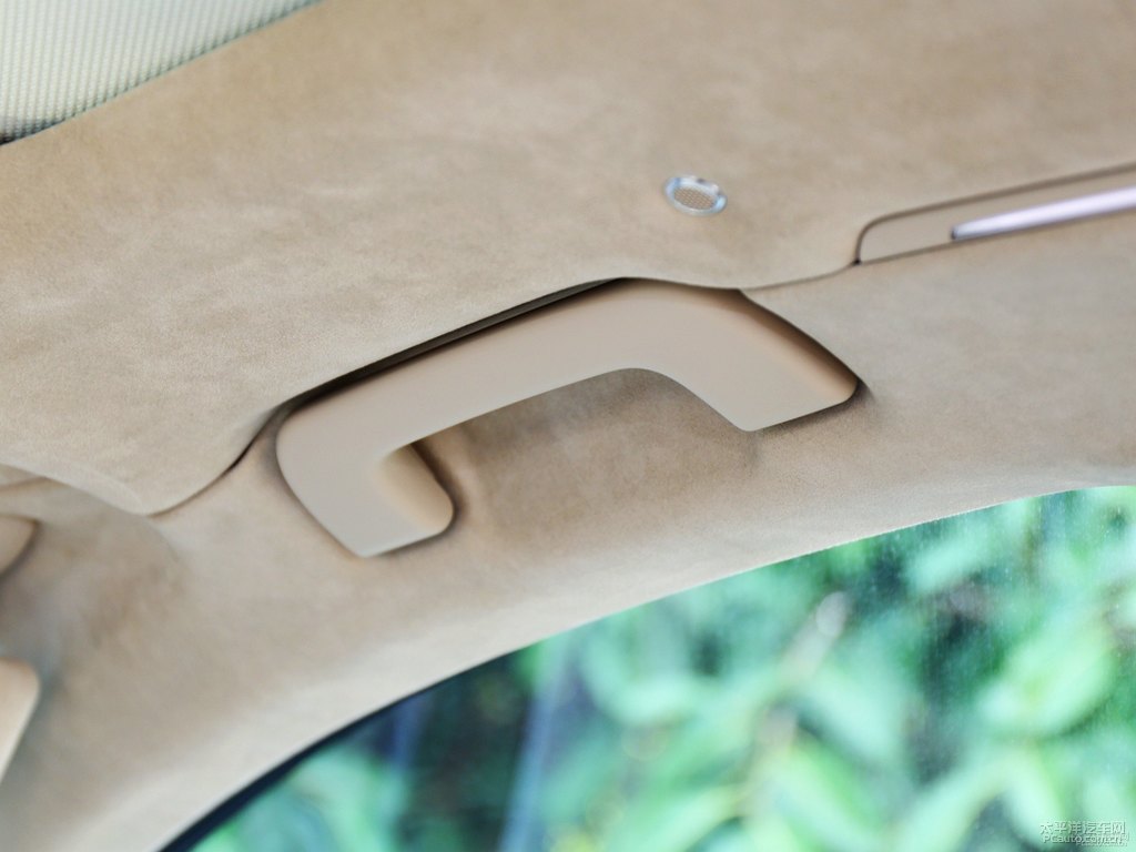 斑羚米色奧迪A8L車廂內(nèi)飾圖片