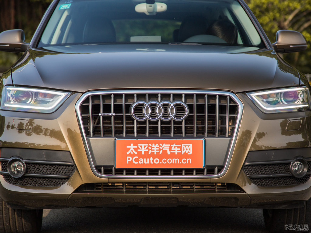 馴鹿棕奧迪Q3車頭外觀圖片