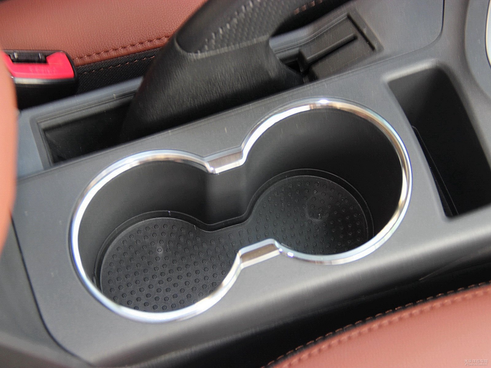 比亞迪G5空間高清大圖