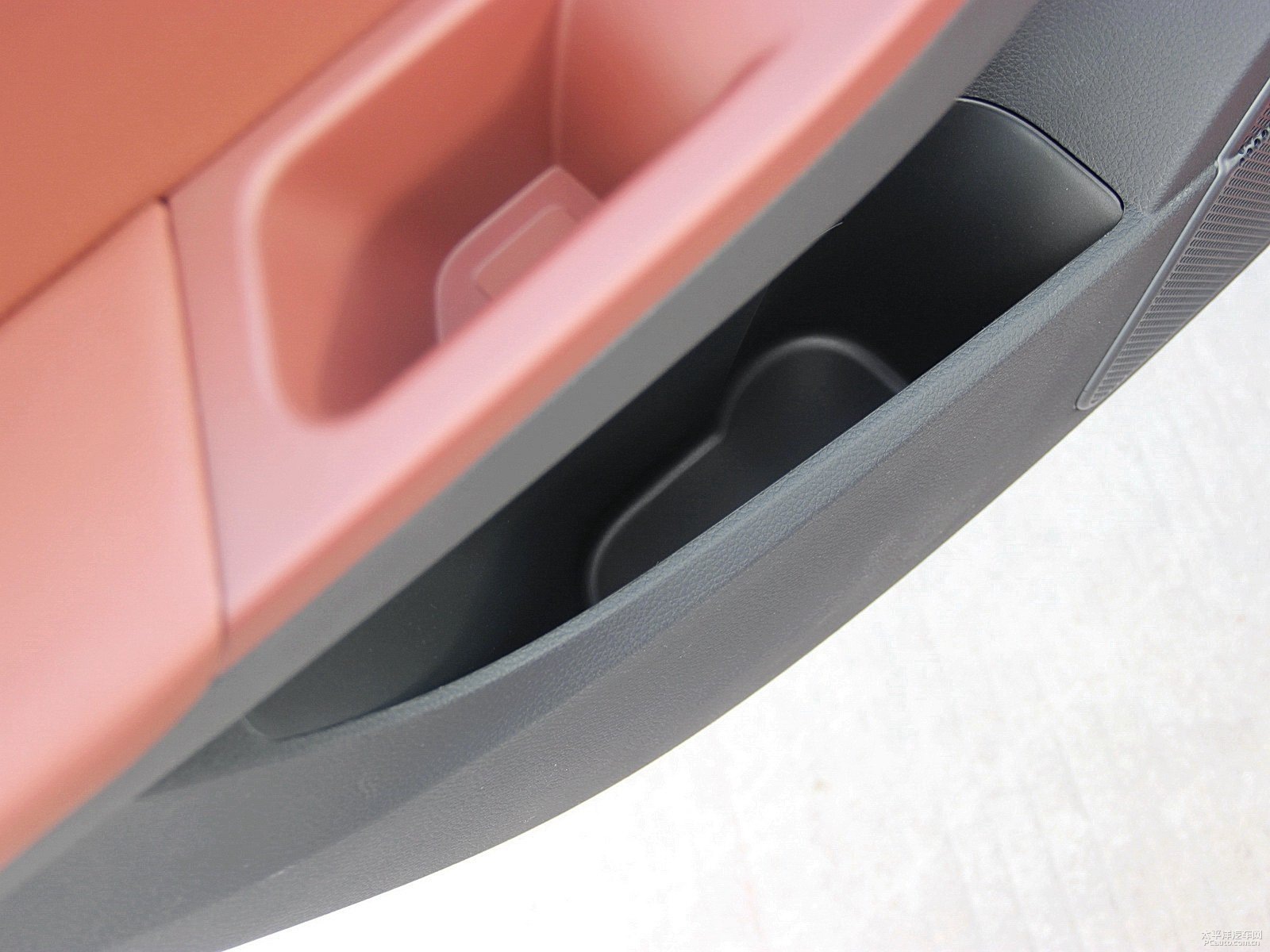 比亞迪G5空間高清大圖