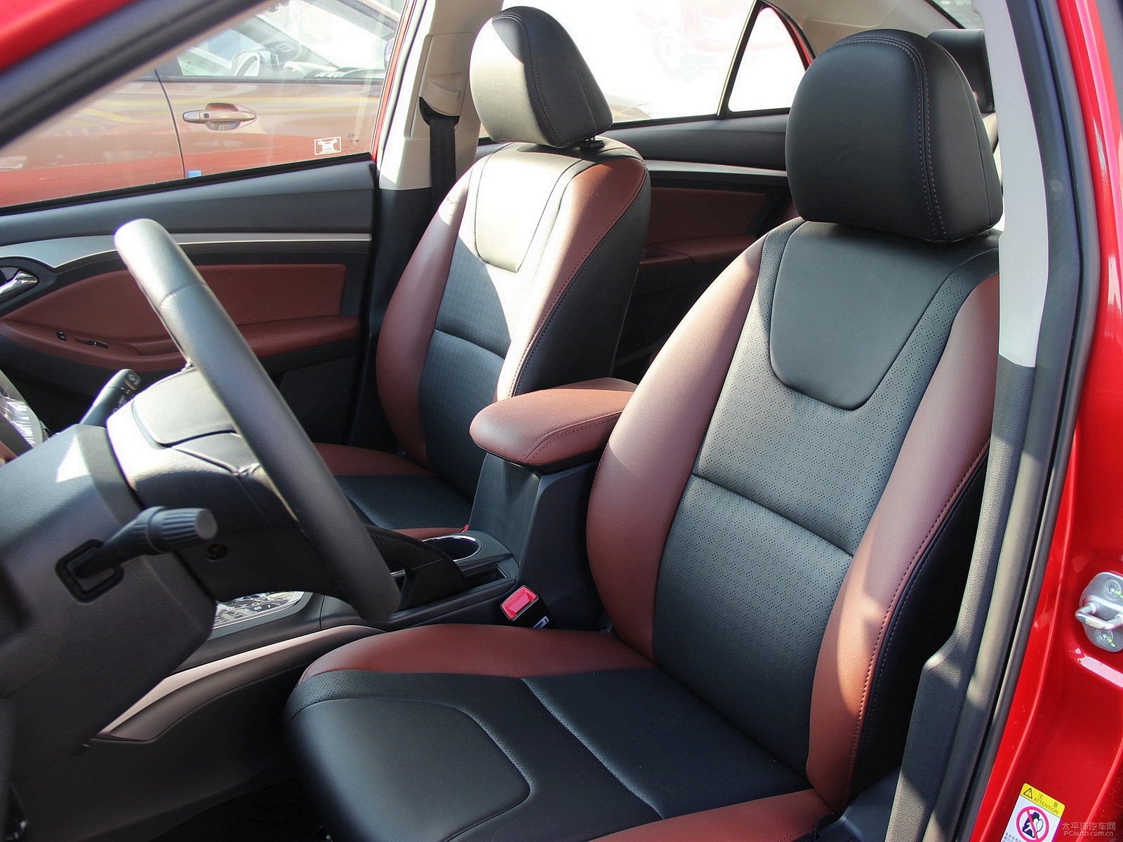 比亞迪G5內(nèi)飾高清大圖