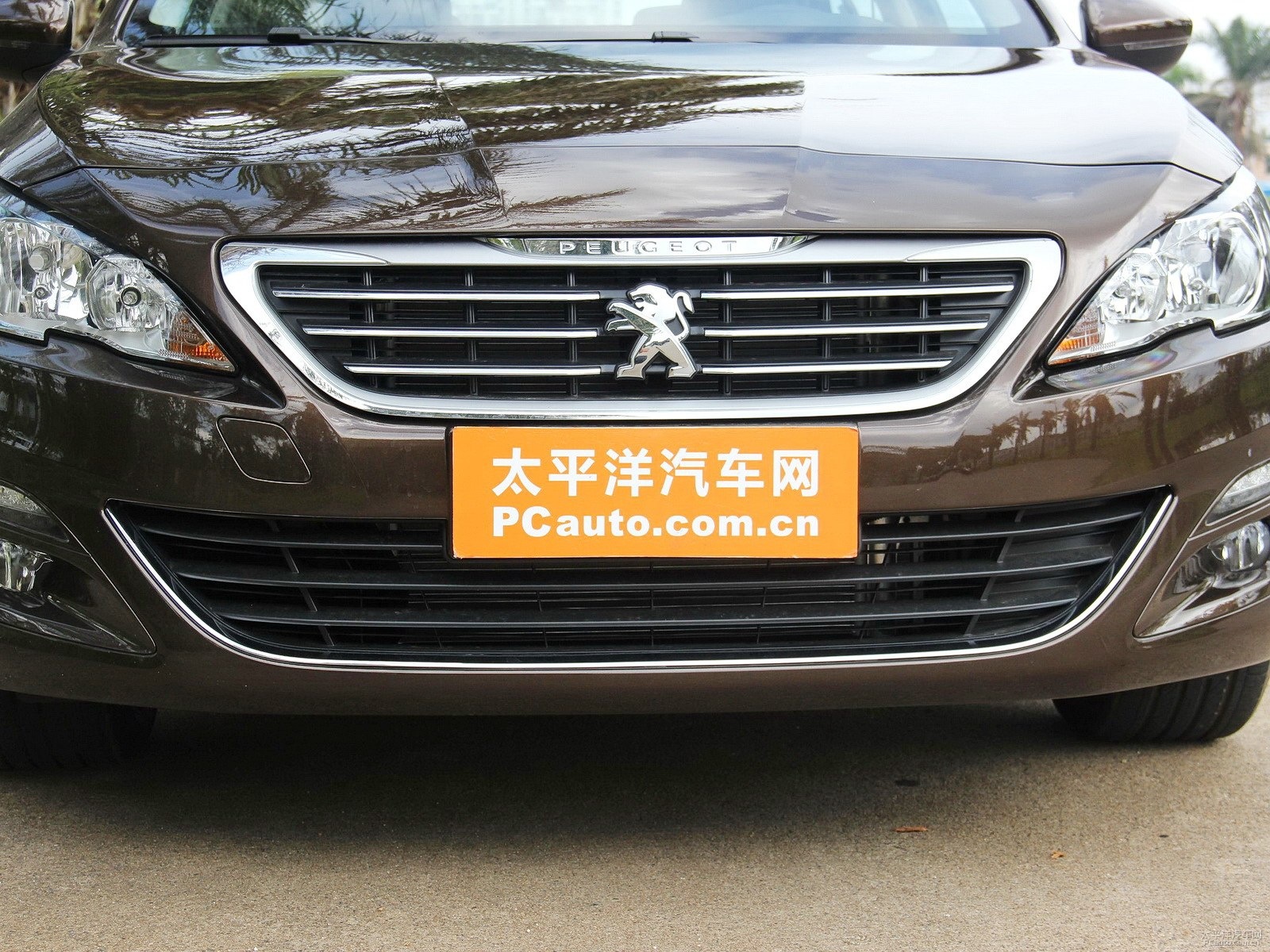 標(biāo)致408外觀高清大圖