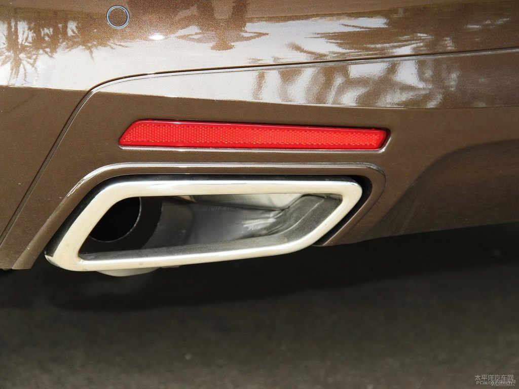 松木棕標(biāo)致408車尾外觀圖片