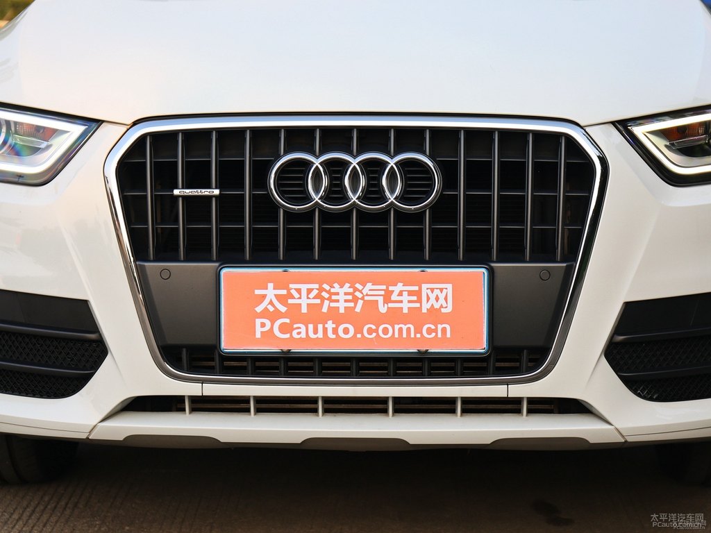 冰川白奧迪Q3車頭外觀圖片