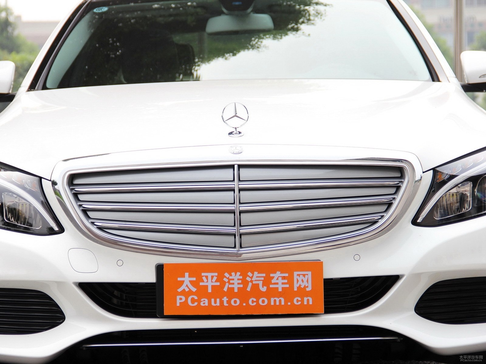 奔馳C級(jí)外觀高清大圖
