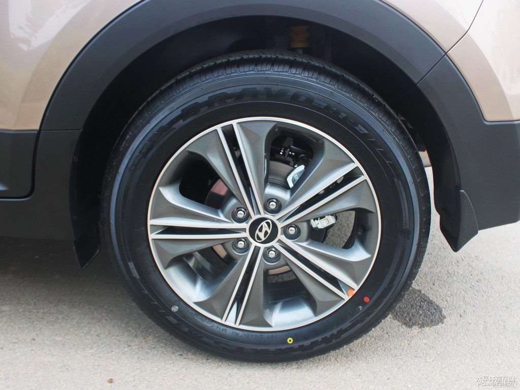 流沙金北京現(xiàn)代ix25車身外觀圖片
