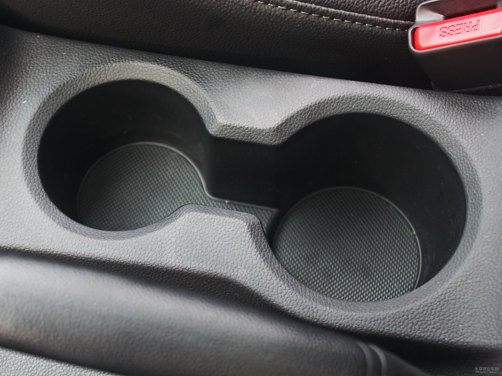 北京現(xiàn)代ix25空間高清大圖