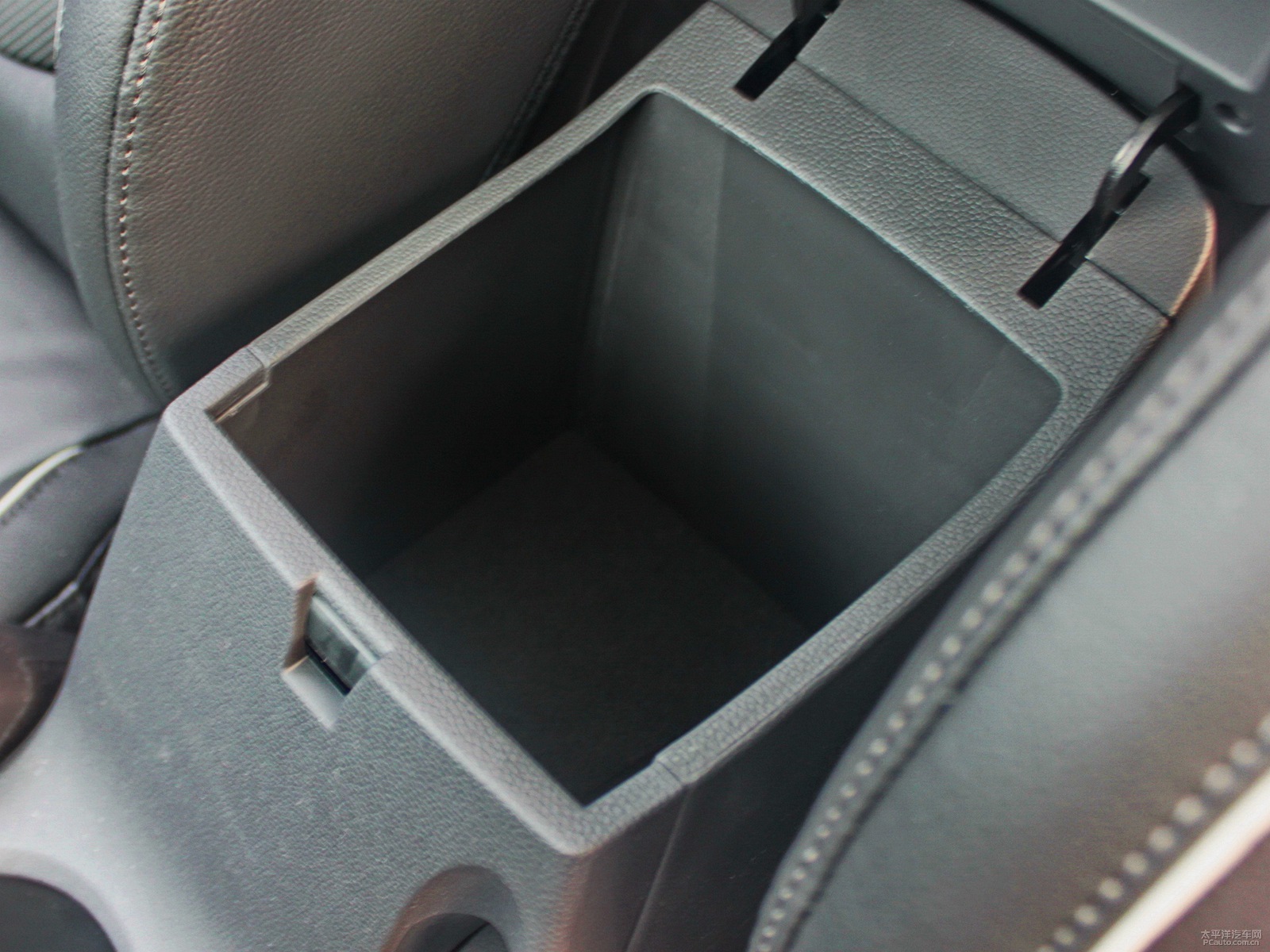 北京現(xiàn)代ix25空間高清大圖